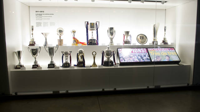 17 chiếc cúp trong mùa giải 2011-12: Điều hy hữu tại bảo tàng Barça